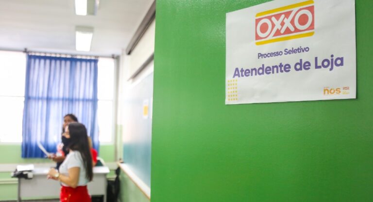 Prefeitura de Osasco e supermercado OXXO firmam parceria para contratação de profissionais