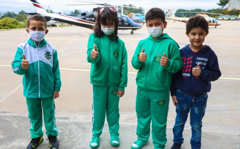 Osasco: Alunos e professores são premiados com voo de helicóptero